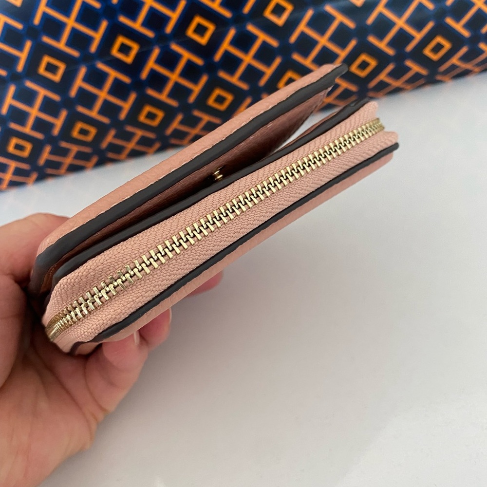 🍀🌱NEW🌱Tory Burch Thea Bi Fold wallet/pink moon/leather - Picture 6 of 9